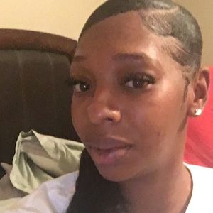 Meet your Posher, Ebony